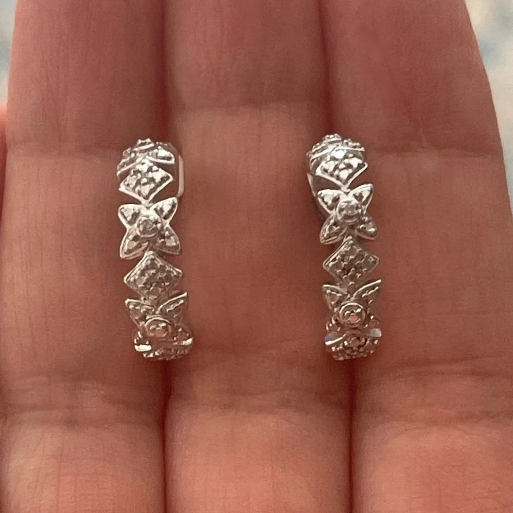 Solid sterling silver drop earrings - Picture 4 of 8